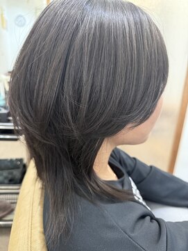 グロウトヨサキワン(GLOW TOYOSAKI ONE) ウルフカット