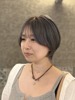 ブライミー(BLIMEY)&nbsp;丸みショートアッシュグレー/くびれひし形