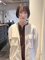 マカロニコースト(macaroni coast) 前髪あり顔周りレイヤーボブショートボブ耳掛けショート