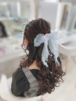 ヘアメイク シンティア(Hair make Cintia.) 編み込みハーフアップ