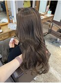 ベージュカラー×透明感カラー×くびれヘア×レイヤーカット