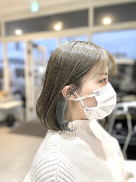 ヴィフ ヘアアンドデザイン(Vif hair&design) カーキベージュ×カーキグレーのインナーカラー