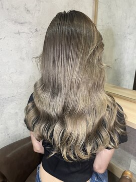 アフィナー(Afinar) シャドールーツ☆EMI