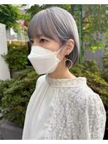 ロワンバイアルティナ 横須賀中央店(Rowan by artina)&nbsp;ホワイトグレージュ_外国人風カラー_フリンジバング