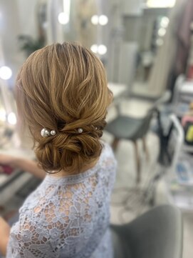 ラモ(RAMO) サイドアップヘア