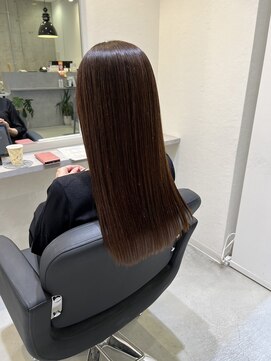 トレ(tre.) ロングレイヤー×ストレート【甲子園口/髪質改善】