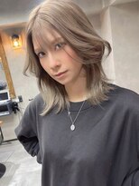 サニー 渋谷(SUNNY)&nbsp;ワンホンレイヤーカット、ハイライト、グレーベージュ、