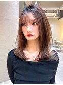 春の訪れを感じさせるエアリーな質感であざと可愛いを演出