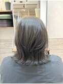 外ハネオリーブアッシュ