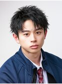 黒髪スパイキーアップバングツーブロックショート