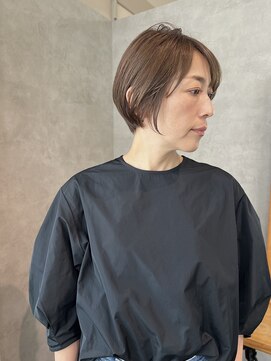 クララデアンシュシュ(Kurara de UN CHOU CHOU) 骨格を考えて造るショートヘア