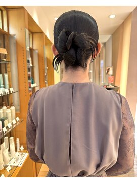 ビファインイーハアヴェダ(Befine e-ha AVEDA) 大人シニヨンアレンジ