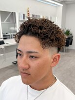 ルースト 南堀江店(ROOST) 刈り上げセンターパート/波巻きツイストスパイラル/南堀江