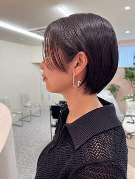 レト 浦和(leto) ミディアムヘアハッシュカットグレージュデザインカラー