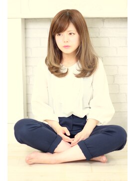 アンビエンテ(ambiente) ワンレンスタイル　×　グラデーションカラー　イルミナカラー