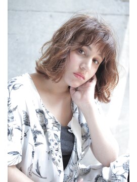 ファム(FAM) くせ毛ウェーブミディ