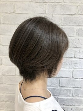 コム(com by neolive) 乾かしただけで決まるショートボブ