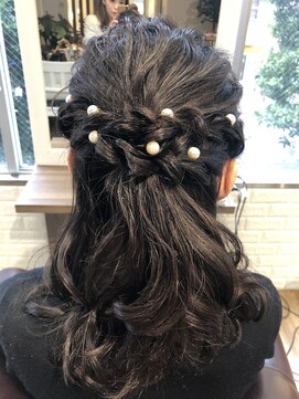 ラウレアヘアー(Laule'a hair) ハーフアップ