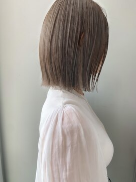 ヌード(nude) nude仲井【ブリーチなし】ミントグレージュ【切りっぱなしボブ】