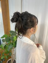 コミレ(COMILE)&nbsp;雨の日でも安心！崩れにくいお団子ヘア