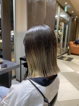 ジャパン ホンテン(JAPAN HONTEN) ぱっつん切りっぱなしボブ