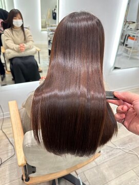 レヴ 草加店(LEV.) レイヤーカットウェットヘアオリーブベージュ