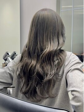 ガリカ 大名(Gallica) 髪質改善カットでうる艶髪ブリーチなしオリーブグレーカラー