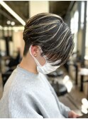 ハイライトツイストパーマアップバング短髪メッシュ