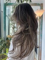 ルーヴェ(LOWE) レイヤーカット×ハイライト×ホワイトアッシュ(a)