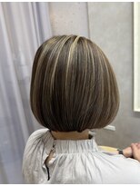 ラメル(RAMEL)&nbsp;乾かすだけでまとまるボブ＋コントラストありハイライト