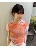 丸みショート前下がりセンターパートハンサムくびれショート