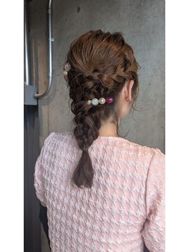 コティ(Kotii) 編みおろしアレンジヘアセット♪