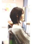 ミディアムハッシュカット&ナチュラルトーンカラー