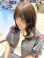 エム インターナショナル 春日部本店(EMU international)&nbsp;ファーストカラーにグレージュ