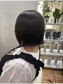切りっぱなし外はねボブ
