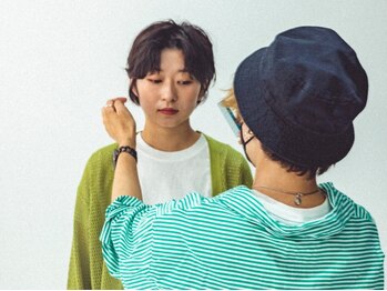 ククリ(KuKuri)の写真/アナタだけのプライベート空間で作る女性目線のニュアンススタイルお任せ[大口横浜ショート/白髪ぼかし]