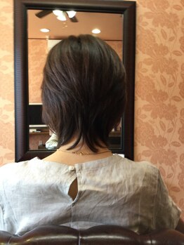ヒロイン2(HEROINE2)の写真/毛髪の損傷を最小限に抑えることで、しなやかな質感で白髪を美しく染め上げるファイテンカラー◎
