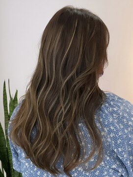 ヨロ 小岩(YOLO) ハイライトカラーミルクティーベージュケアブリーチダブルカラー