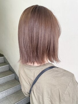 ヒビヲ(HIBIO) ブリーチカラーショートボブミルクティーベージュダブルカラー