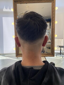 コワファースト 大分(COIFF1RST) 爽やかスキンフェード