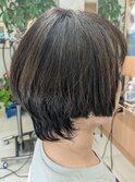 メリハリウルフショートボブスタイル