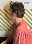 バーバーが作るくせ毛を生かした毛流れヘア/外国人#3