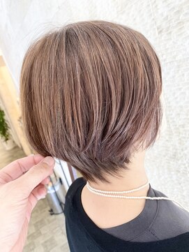 プレフェレプレフェ(prefere prefe) くびれショート・白髪ぼかし