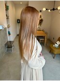 ベージュ