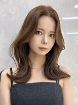 マウル 栄(MAEUL)&nbsp;韓国　くびれヘア　ミディアムヘア