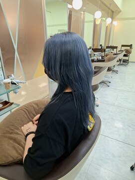 プールドゥマン 屯田(POUR DEMAIN) ロングウルフ×ブルーグレー