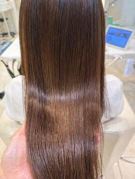 ケンジ 平塚 アネッタ(KENJE annetta) 艶髪縮毛矯正