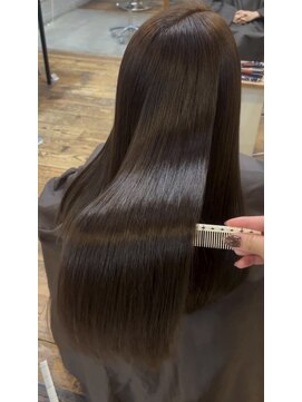 ドール(DOLL) お悩み【ダメージによる広がり】ヘアエステトリートメント