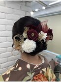 ネープ編み込みシニヨン