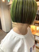 ニール(Neal)&nbsp;【Neal 新宿/西新宿】　ネオングリーン×ボブ　〈SAKU〉